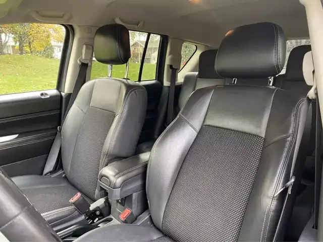 2014 JEEP Compass Sport - Photo 8