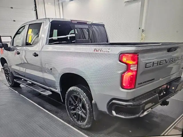 2024 Chevrolet Silverado 1500 - Photo 2