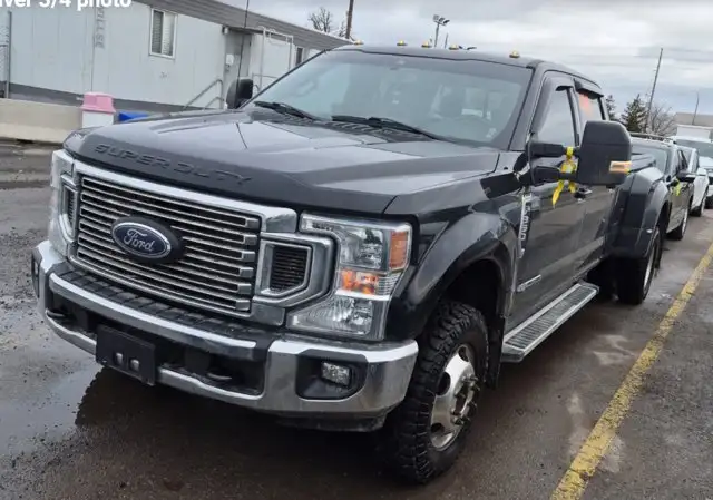 2022 Ford Super Duty F-350 DRW Lariat DRW Crew 4X4 | Dual