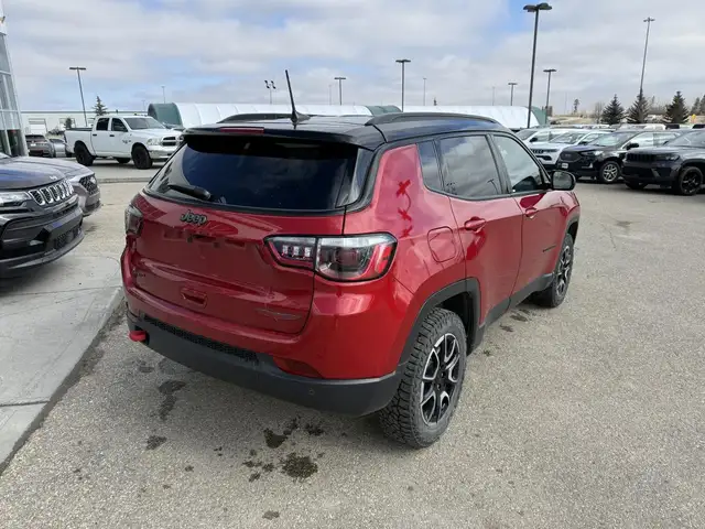 2024 Jeep Compass Trailhawk - Photo 4