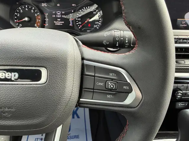 2024 Jeep Compass Trailhawk - Photo 16