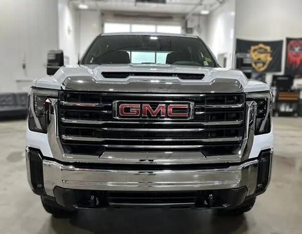 2026 GMC Sierra 3500HD SLT - Photo 5