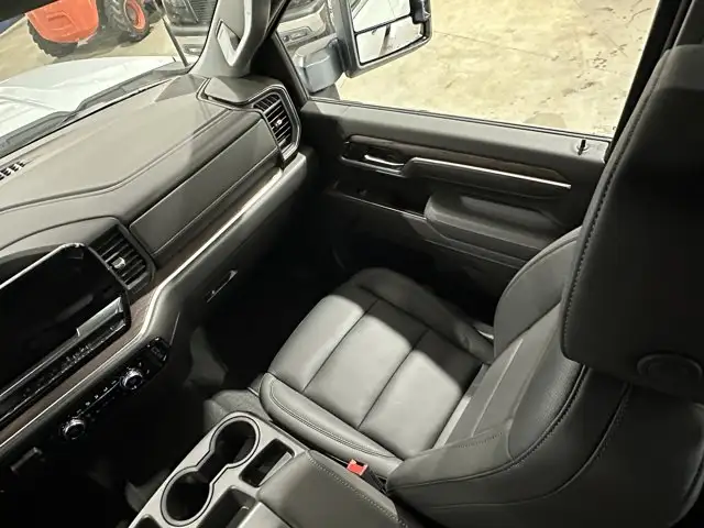 2026 GMC Sierra 3500HD SLT - Photo 11