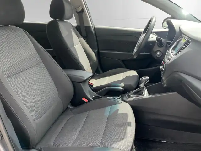 2020 Hyundai Accent PREFERRED | CLEAN CARFAX | APPLE/ANDROID CAR - Photo 10