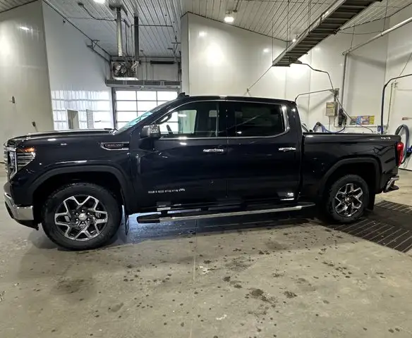 2026 GMC Sierra 1500 SLT - Photo 2