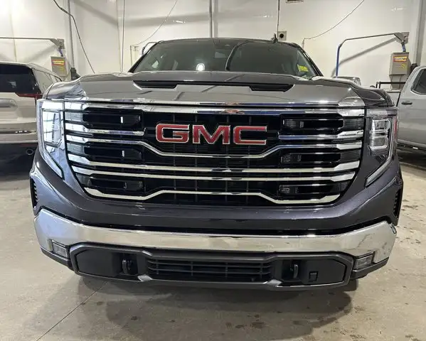 2026 GMC Sierra 1500 SLT - Photo 5