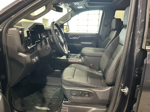 2026 GMC Sierra 1500 SLT - Photo 7