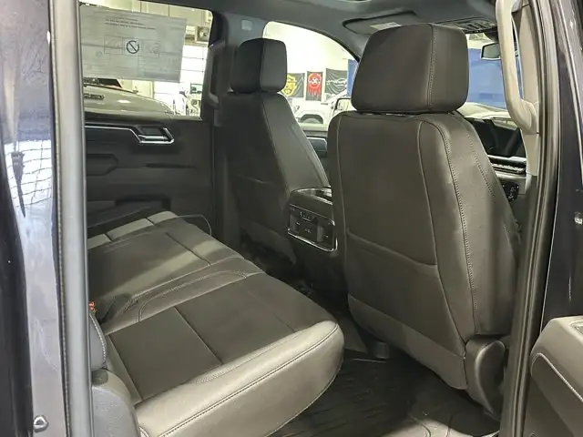 2026 GMC Sierra 1500 SLT - Photo 9