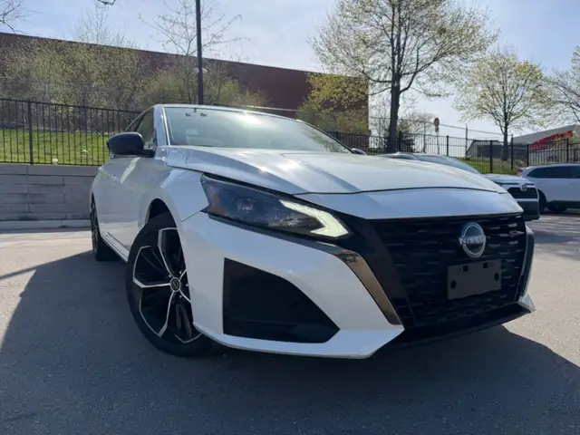 2023 Nissan Altima SR AWD