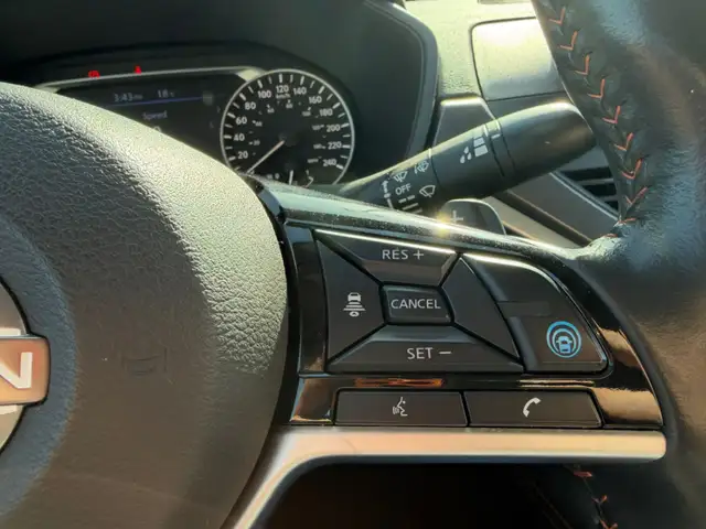 2023 Nissan Altima SR AWD - Photo 9