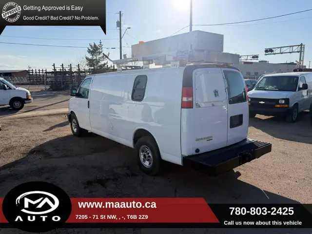 2013 GMC Savana 3500 extended cargo van only 103,000 km ! - Photo 8