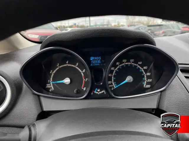 2014 Ford Fiesta SE - Photo 9