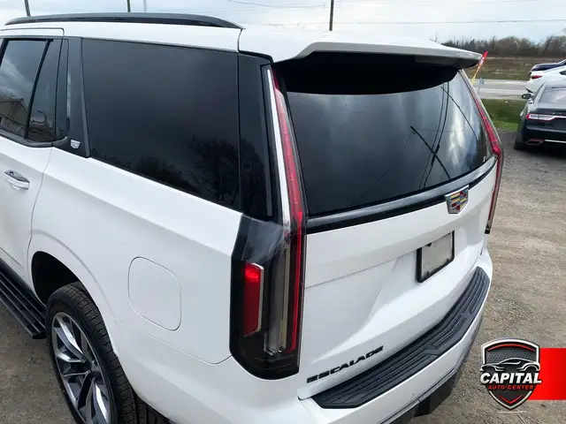 2022 Cadillac Escalade Premium Luxury - Photo 5