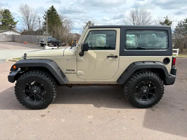 2017 Jeep Wrangler Sport 4x4! AC! 6-Speed Manual! - Photo 4