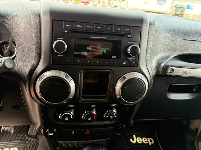 2017 Jeep Wrangler Sport 4x4! AC! 6-Speed Manual! - Photo 16