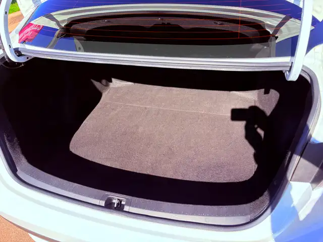 2021 Toyota Corolla LE AC! Backup Camera! Adaptive Cruise! - Photo 8