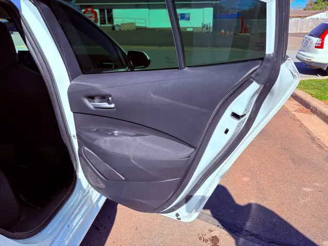 2021 Toyota Corolla LE AC! Backup Camera! Adaptive Cruise! - Photo 20
