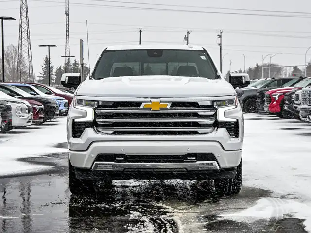 2024 Chevrolet Silverado 1500 High Country Premium 5.3L Max Tow - Photo 3