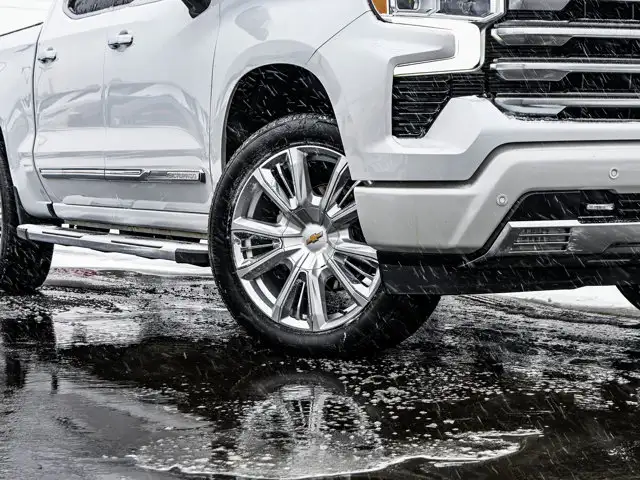 2024 Chevrolet Silverado 1500 High Country Premium 5.3L Max Tow - Photo 6