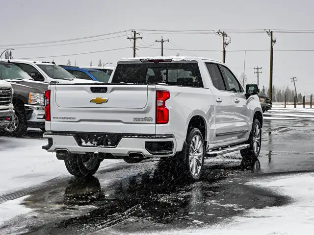 2024 Chevrolet Silverado 1500 High Country Premium 5.3L Max Tow - Photo 13