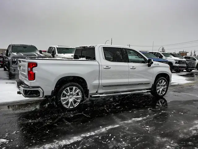 2024 Chevrolet Silverado 1500 High Country Premium 5.3L Max Tow - Photo 15