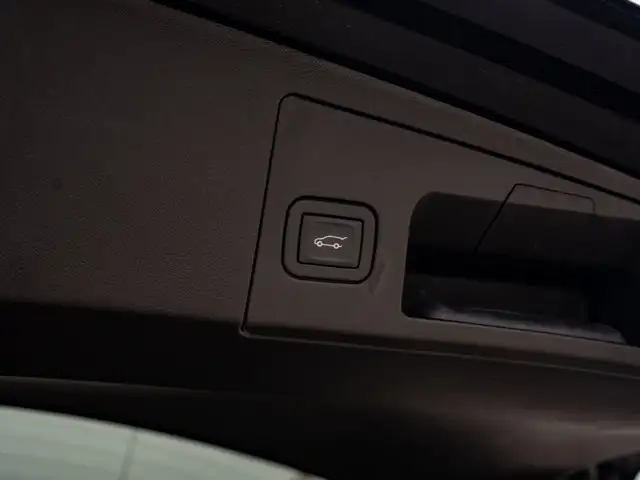 2024 Cadillac XT5 AWD Sport - Photo 9