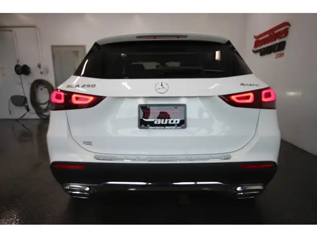 2022 Mercedes-Benz GLA 250 / CUIR / TOIT / 4 MATIC - Photo 10