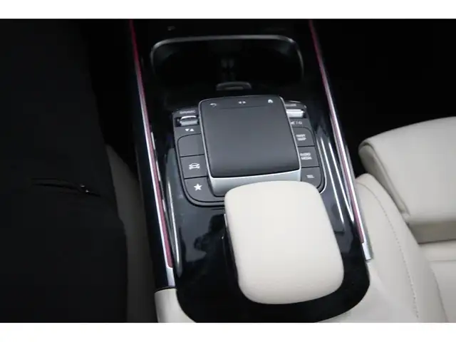 2022 Mercedes-Benz GLA 250 / CUIR / TOIT / 4 MATIC - Photo 24