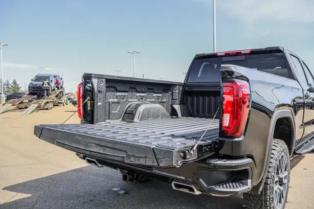 2026 GMC Sierra 1500 AT4 - Photo 8