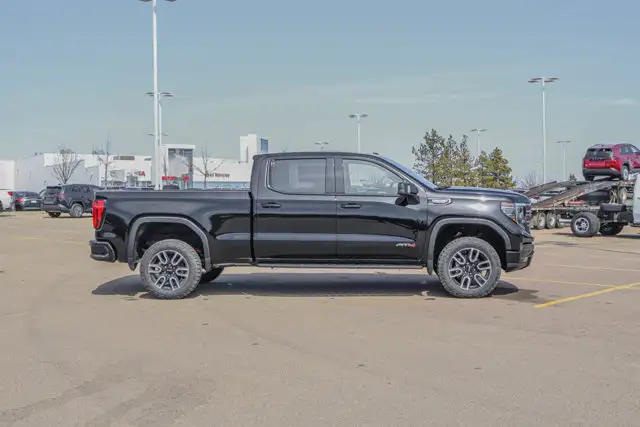 2026 GMC Sierra 1500 AT4 - Photo 10