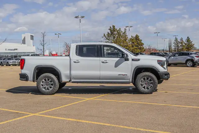 2026 GMC Sierra 1500 AT4X - Photo 10