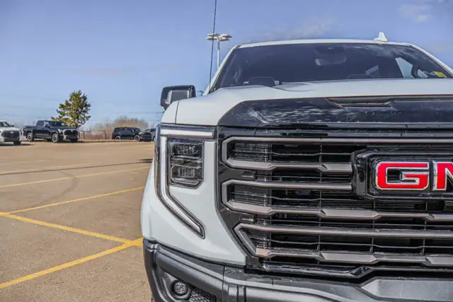 2026 GMC Sierra 1500 AT4X - Photo 11
