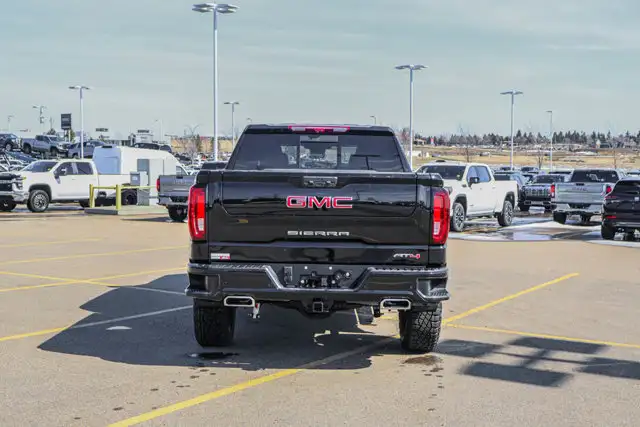 2026 GMC Sierra 1500 AT4 - Photo 7