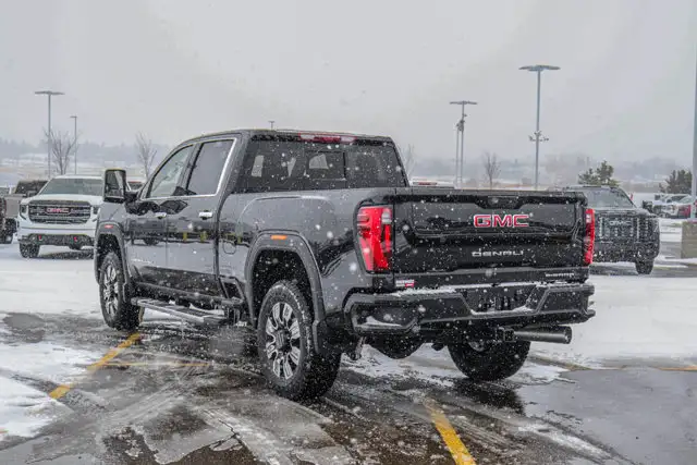 2026 GMC Sierra 3500HD Denali - Photo 6