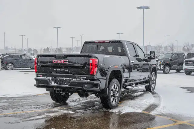 2026 GMC Sierra 3500HD Denali - Photo 9