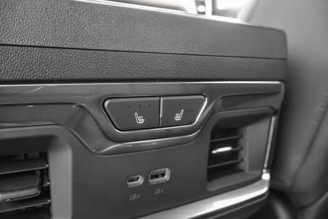 2026 GMC Sierra 3500HD Denali - Photo 34