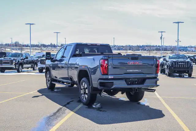 2026 GMC Sierra 3500HD Denali - Photo 6