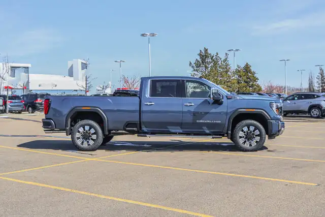2026 GMC Sierra 3500HD Denali - Photo 10