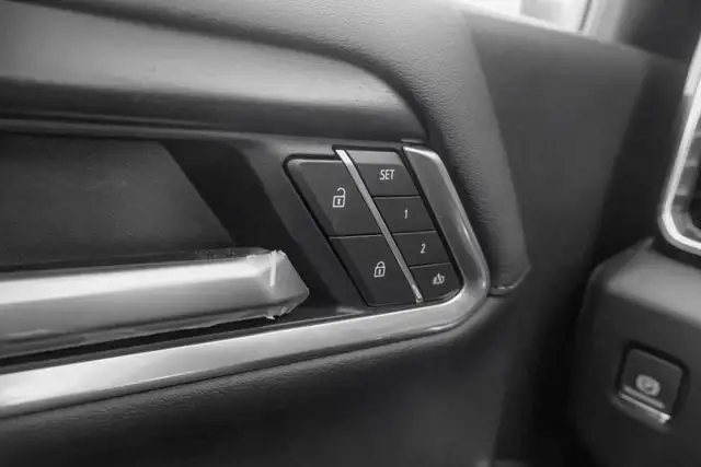 2026 GMC Sierra 3500HD Denali - Photo 18