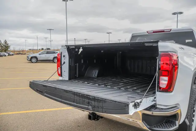 2026 GMC Sierra 1500 SLE - Photo 8