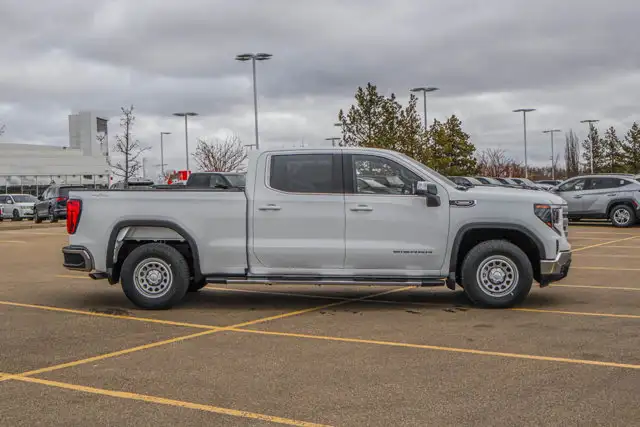 2026 GMC Sierra 1500 SLE - Photo 10