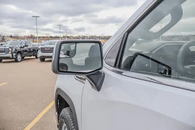 2026 GMC Sierra 1500 SLE - Photo 14