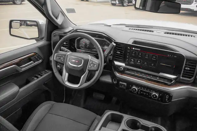 2026 GMC Sierra 1500 SLE - Photo 28