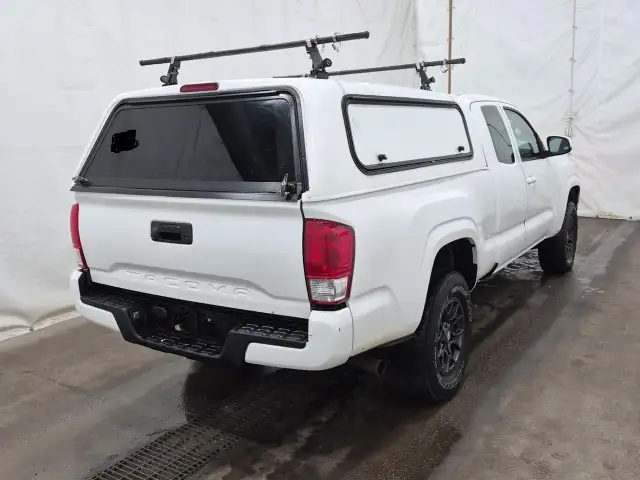 2016 Toyota Tacoma SR - Photo 8