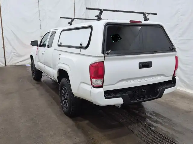 2016 Toyota Tacoma SR - Photo 9