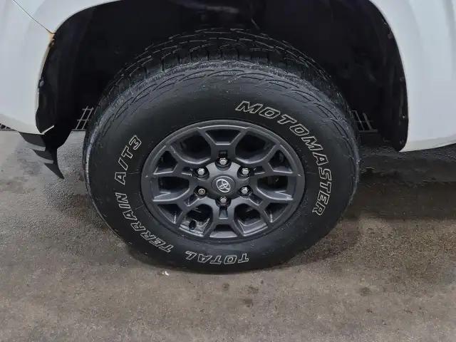 2016 Toyota Tacoma SR - Photo 10