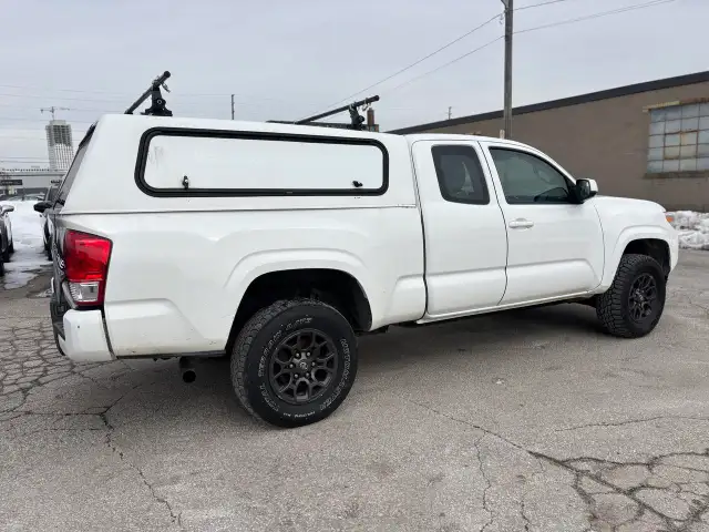 2016 Toyota Tacoma SR - Photo 12