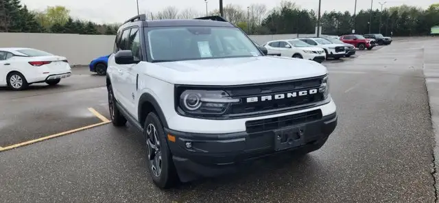2024 Ford Bronco Sport Outer Banks 4WD | Heated Steering - Photo 2