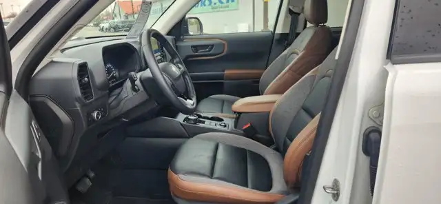2024 Ford Bronco Sport Outer Banks 4WD | Heated Steering - Photo 3