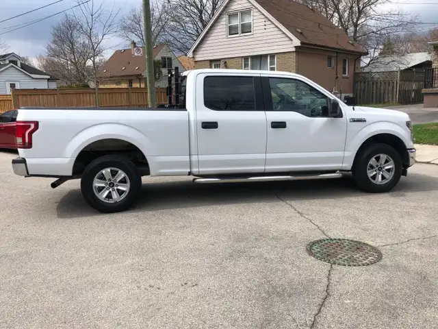 2017 FORD F-150 XLT | 4WD | CLEAN CARFAX | MUST SEE - Photo 4